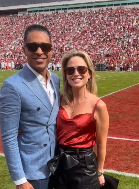 Amy Robach, 50, rocks red bikini on yacht as she cuddles up to。